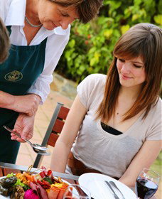 Poachers Pantry And Wily Trout Vineyard - Accommodation NT 1