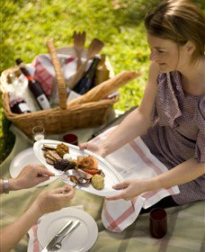 Poachers Pantry And Wily Trout Vineyard - Accommodation NT 3