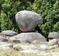 Balancing Rock - Accommodation NT