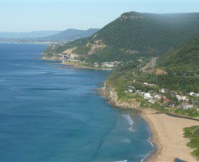 Bailey's Sydney - Tours For People Who Don't Like Tours - Accommodation NT 0