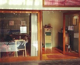 Skyfire Studio Art Gallery Tour - Accommodation NT 6