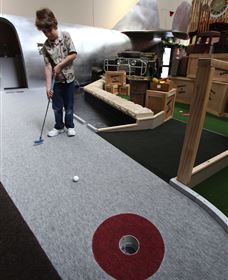 Putt Planet Mini Golf - Accommodation NT 2