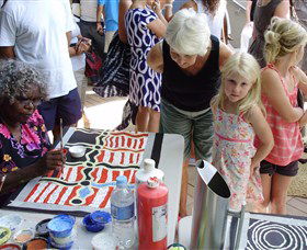 Bouddi Gallery - Contemporary Aboriginal Art - Accommodation NT 5