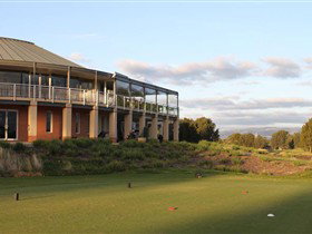 Glenelg Golf Club And Pinehill Bistro - Accommodation NT 2