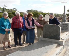 Wentworth Cemetery - Accommodation NT 0