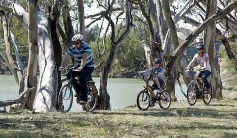 Yanga Woolshed Picnic Area - NT Tourism 1