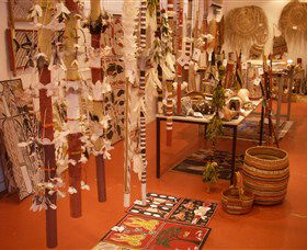 Elcho Island Art And Craft - NT Tourism 1