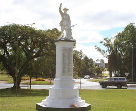 Atherton War Memorial - Accommodation NT 0