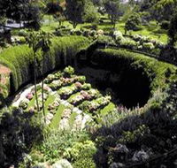 Umpherston Sinkhole - Accommodation NT