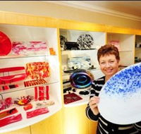 Exclusive Hot Glass Gallery - Accommodation NT