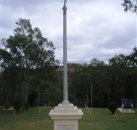 The Coronation Lamp Memorial - Accommodation NT