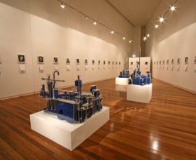 Wagga Wagga Art Gallery - NT Tourism 0