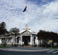 Museum of The Riverina - Historic Council Chambers Site - Accommodation NT