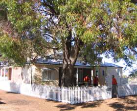 Australian Inland Mission Hospital - Accommodation NT 0