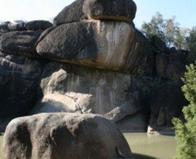 Cranky Rock Nature Reserve - Accommodation NT 0