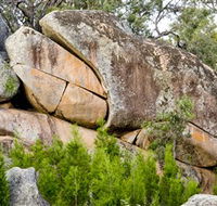 Frog Rock - Accommodation NT