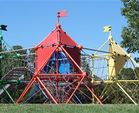 Fadden Pines Playground - Accommodation NT 0