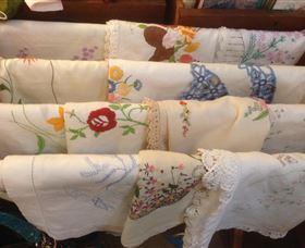 Mountain Blue Vintage Linen - Accommodation NT 3