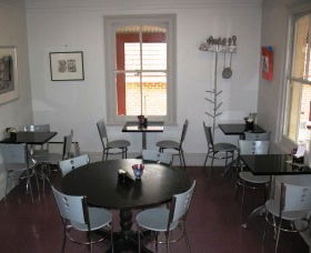 Ben Roberts Cafe And Gallery - Accommodation NT 1