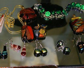 The Glass Gallery - BS Glass Art - Accommodation NT 4