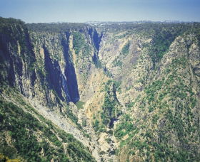 Wollomombi Falls - Accommodation NT 1