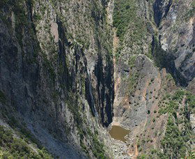 Wollomombi Falls - Accommodation NT 2