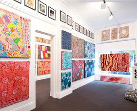 The Artery Aboriginal Art - Accommodation NT 4