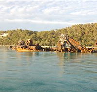 Tangalooma Wrecks Dive Site - Accommodation NT