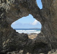 Glasshouse Rocks and Pillow Lava - NT Tourism