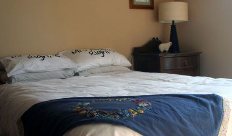 Lake View Farm House - Accommodation NT 2