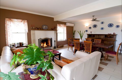 Villa Cavour Bed And Breakfast - Accommodation NT 3