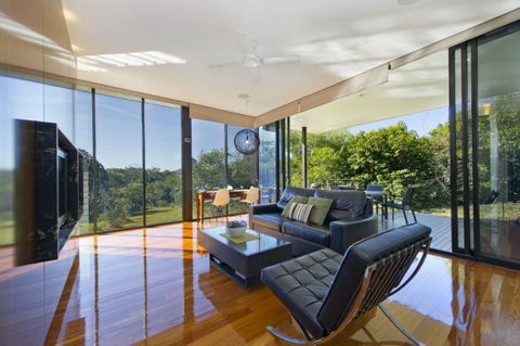 Glass On Glasshouse - Accommodation NT 9