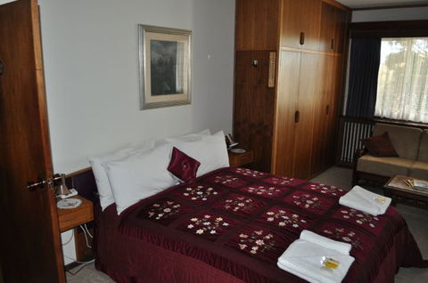 Sages Haus Bed And Breakfast - Accommodation NT 4