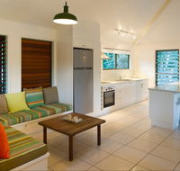 The Retreat Beach Houses - Accommodation NT
