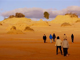 Tri State Safaris - Accommodation NT 14