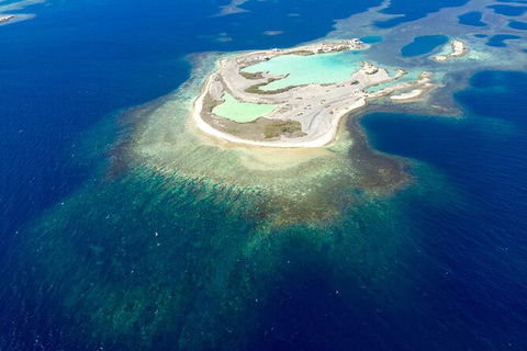 Abrolhos Islands Fixed-Wing Scenic Flight - Accommodation NT 7