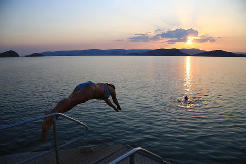 Lake Argyle Sunset Magic Cruise Departing Kununurra - Accommodation NT 4