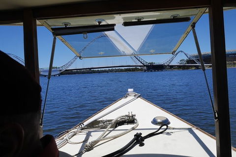 Cruise On The Swan River In A Solar Electric Ferry - Accommodation NT 4