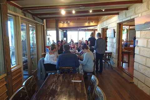 Phillip Island Wine Experience Tour - Accommodation NT 7