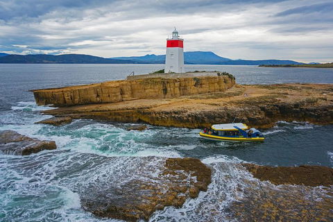 Hobart Sightseeing Cruise Including Iron Pot Lighthouse - Accommodation NT 2