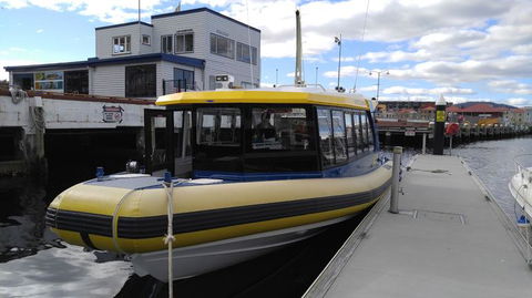Fresh From The Ocean: Tasmanian Seafood Gourmet Full-Day Cruise Including Lunch - Accommodation NT 2