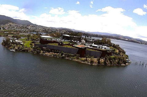MONA Helicopter Transfer - Accommodation NT 1