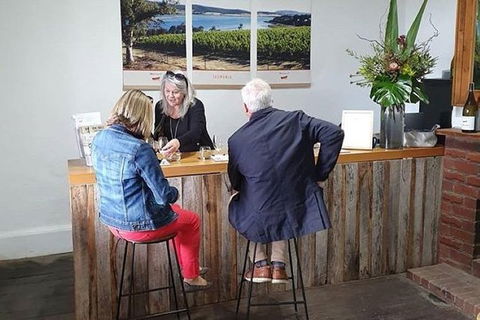 Hobart Small Group Wine Tour Saturday Afternoon: Wines, Gins & Cheeses - Accommodation NT 9