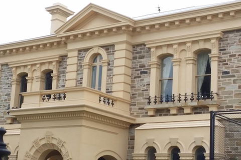 Adelaide Walking Tour: Hills, Squares And Parklands - NT Tourism 4