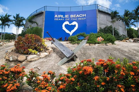 Airport Transfers - Return (round Fare) Share Shuttle Service - Accommodation NT 1