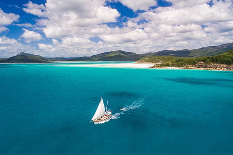 2-Day Whitsundays Sailing Adventure: Summertime - Accommodation NT 0