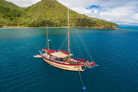 2-Day Whitsundays Sailing Adventure: Summertime - Accommodation NT 2