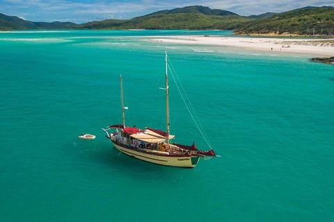 2-Day Whitsundays Sailing Adventure: Summertime - Accommodation NT 11