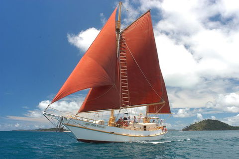 2-Day Whitsundays Sailing Adventure: Alexander Stewart - Accommodation NT 1