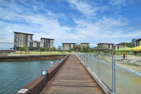 Darwin Shore Excursion: Hop-on Hop-off Bus Tour - Accommodation NT 13